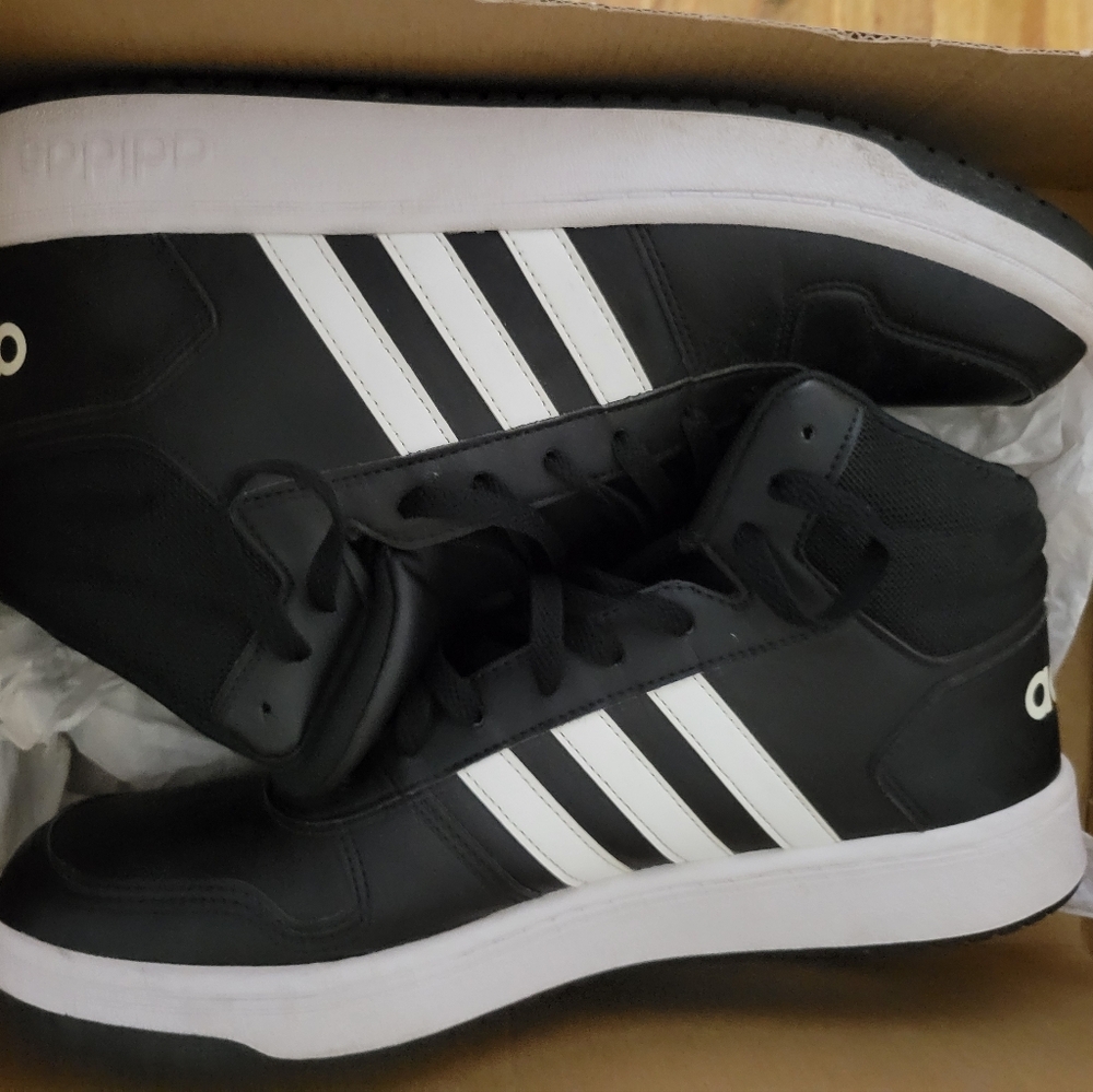 Adidas ..Black Leather. Sz 13 Men's
